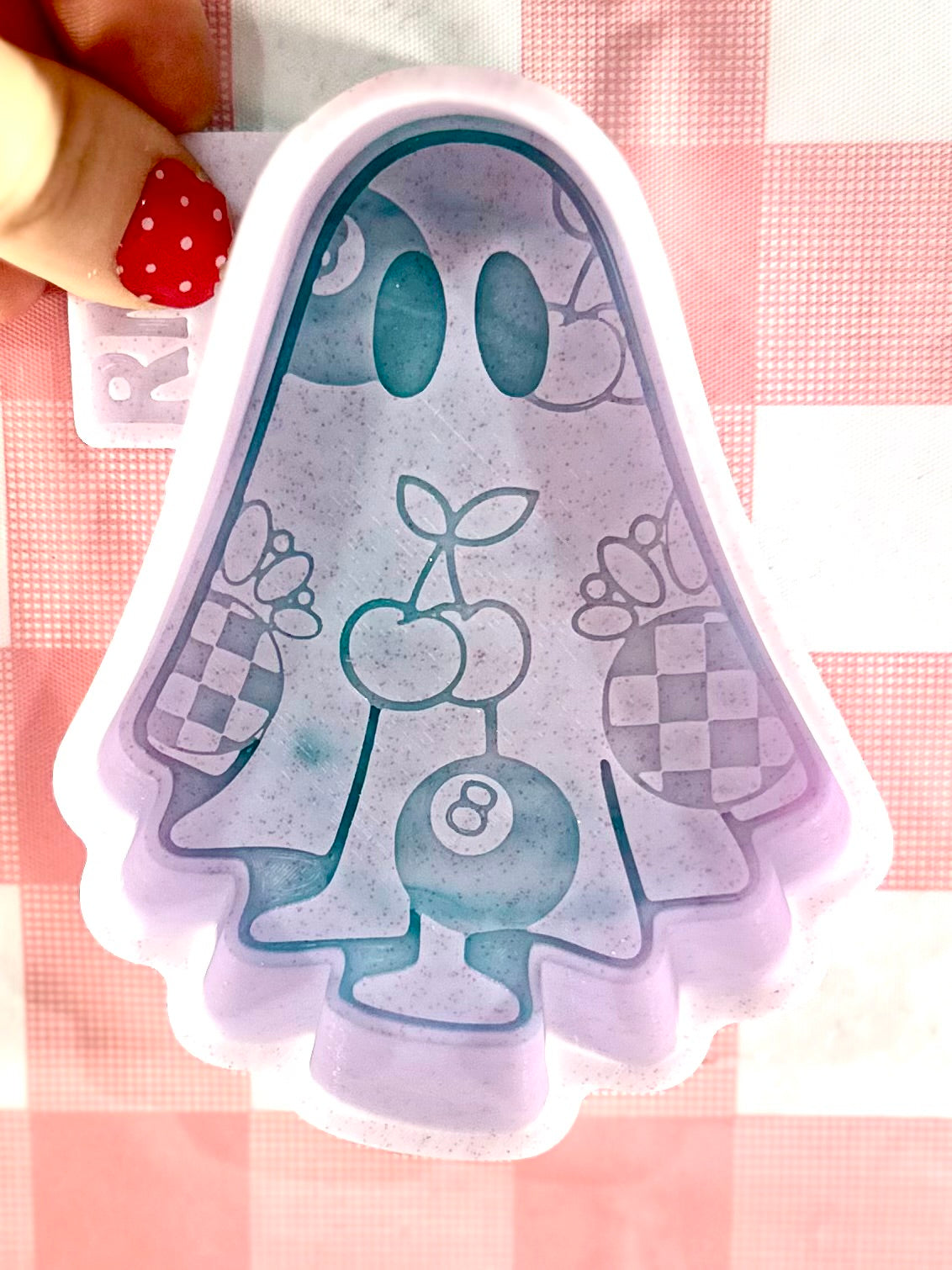 Groovy turquoise ghost