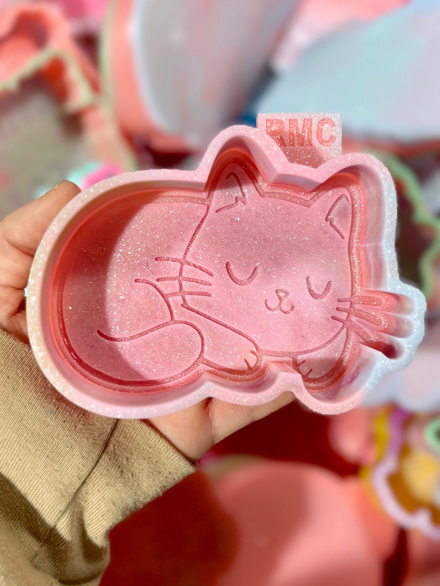 Plain kitty vent clip