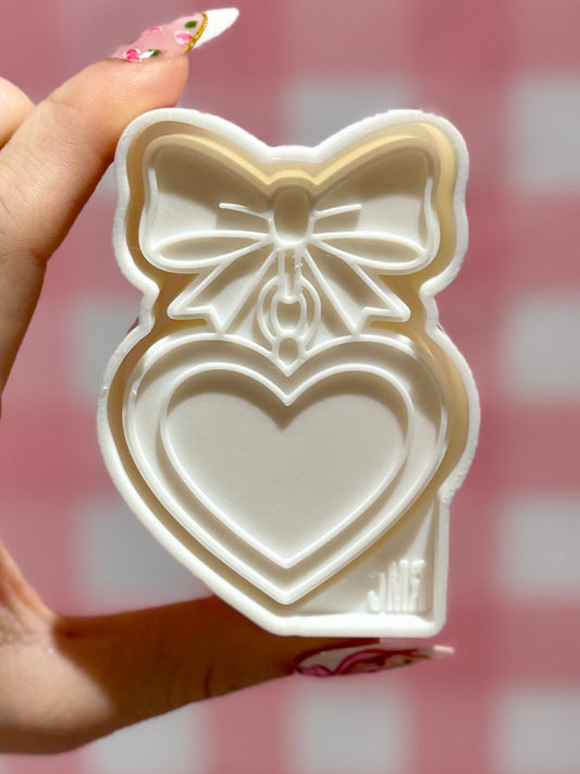 Heart locket vent clip