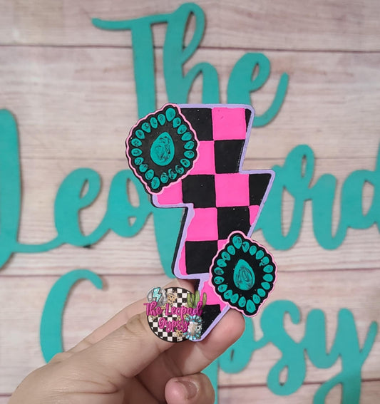 Checkered Squash blossom bolt