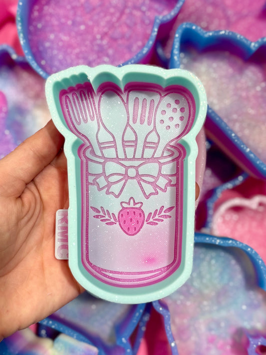 Kitchen utensil holder