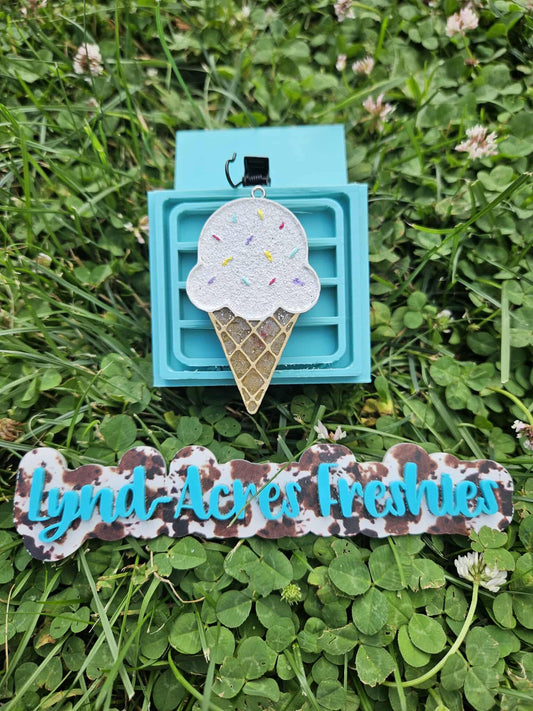 Ice cream cone vent clip