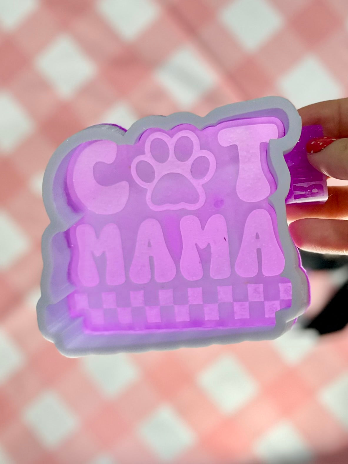 Checkered cat mama