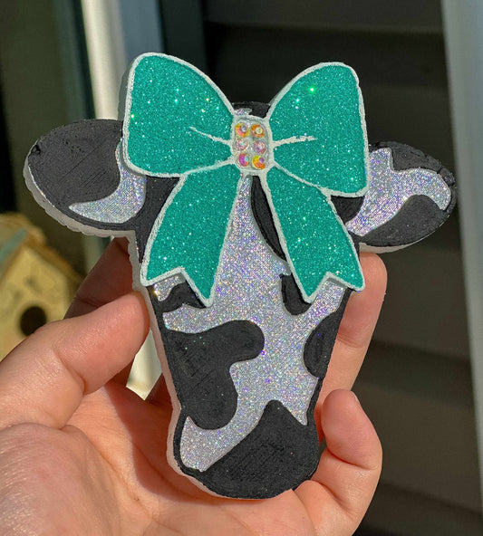 Cowprint cow head with bow