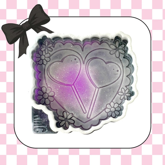 Heart suckers in frame