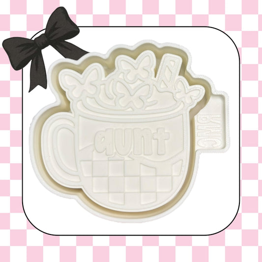 Aunt butterfly mug