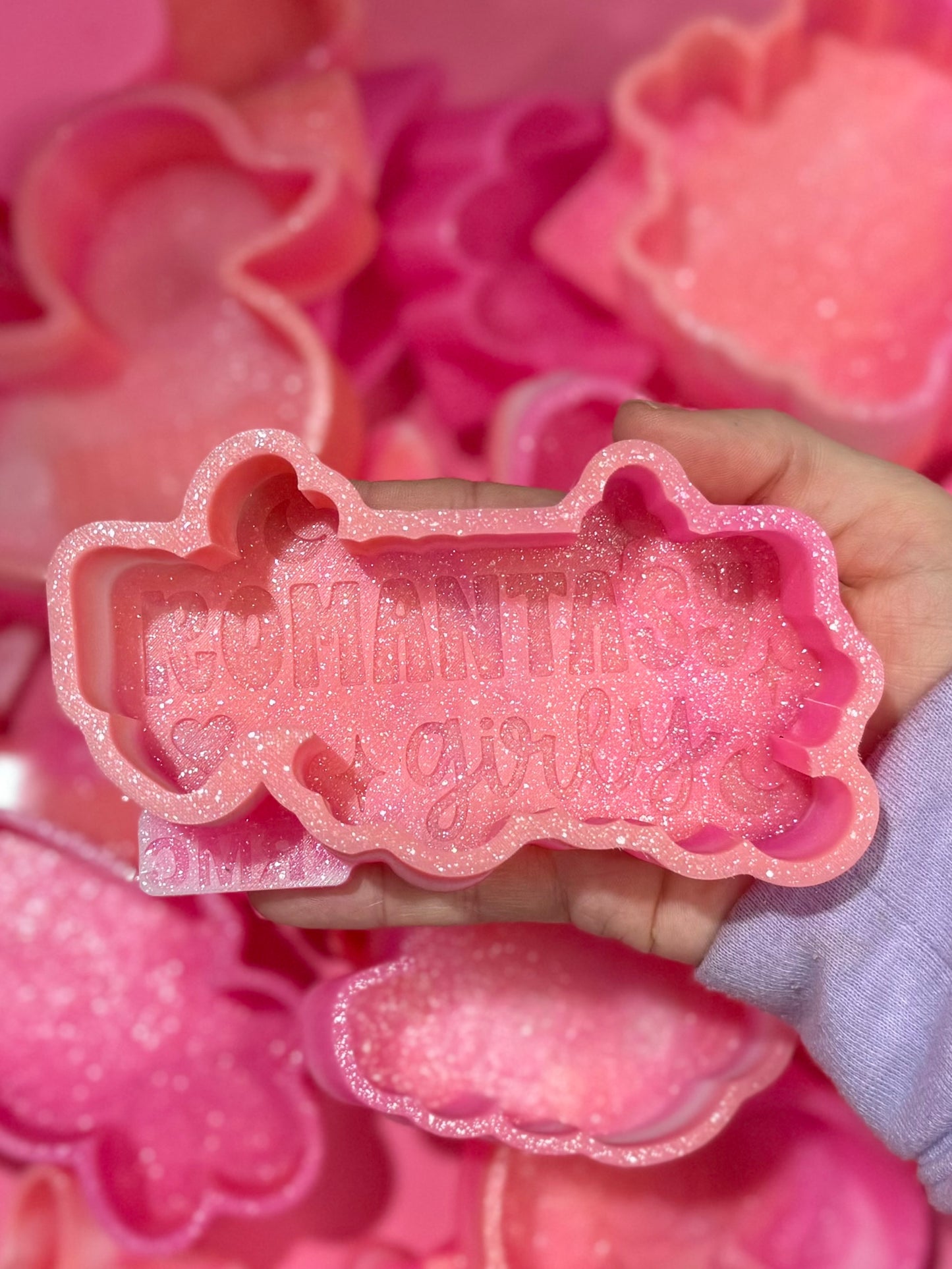 Romantasy girly