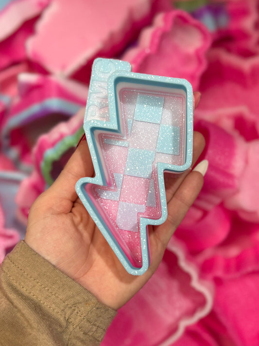 Checkered lightning bolt