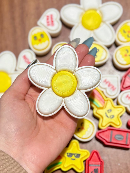 6 clicker flower fidget (random colors)