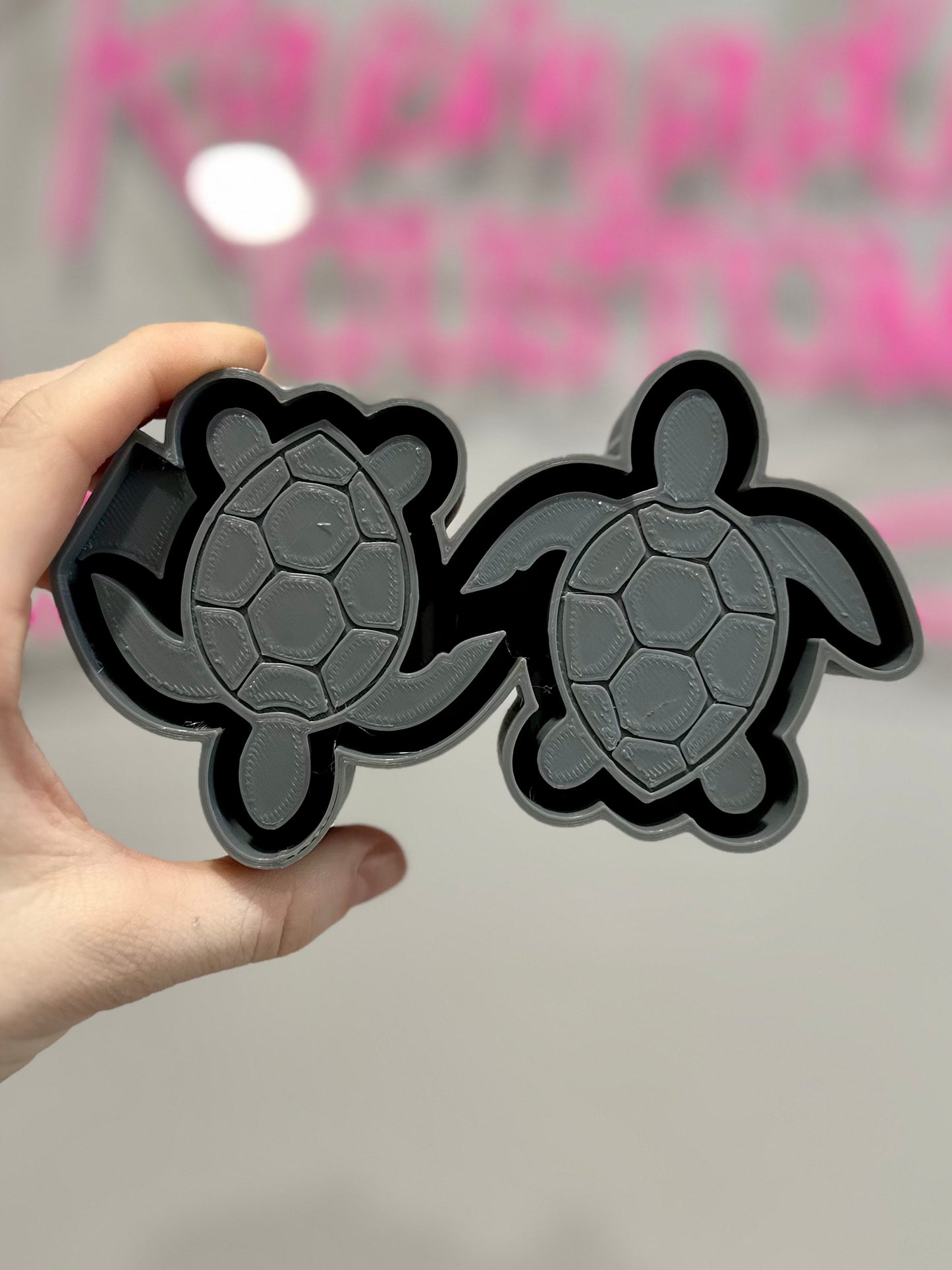 Double turtle vent clip mold