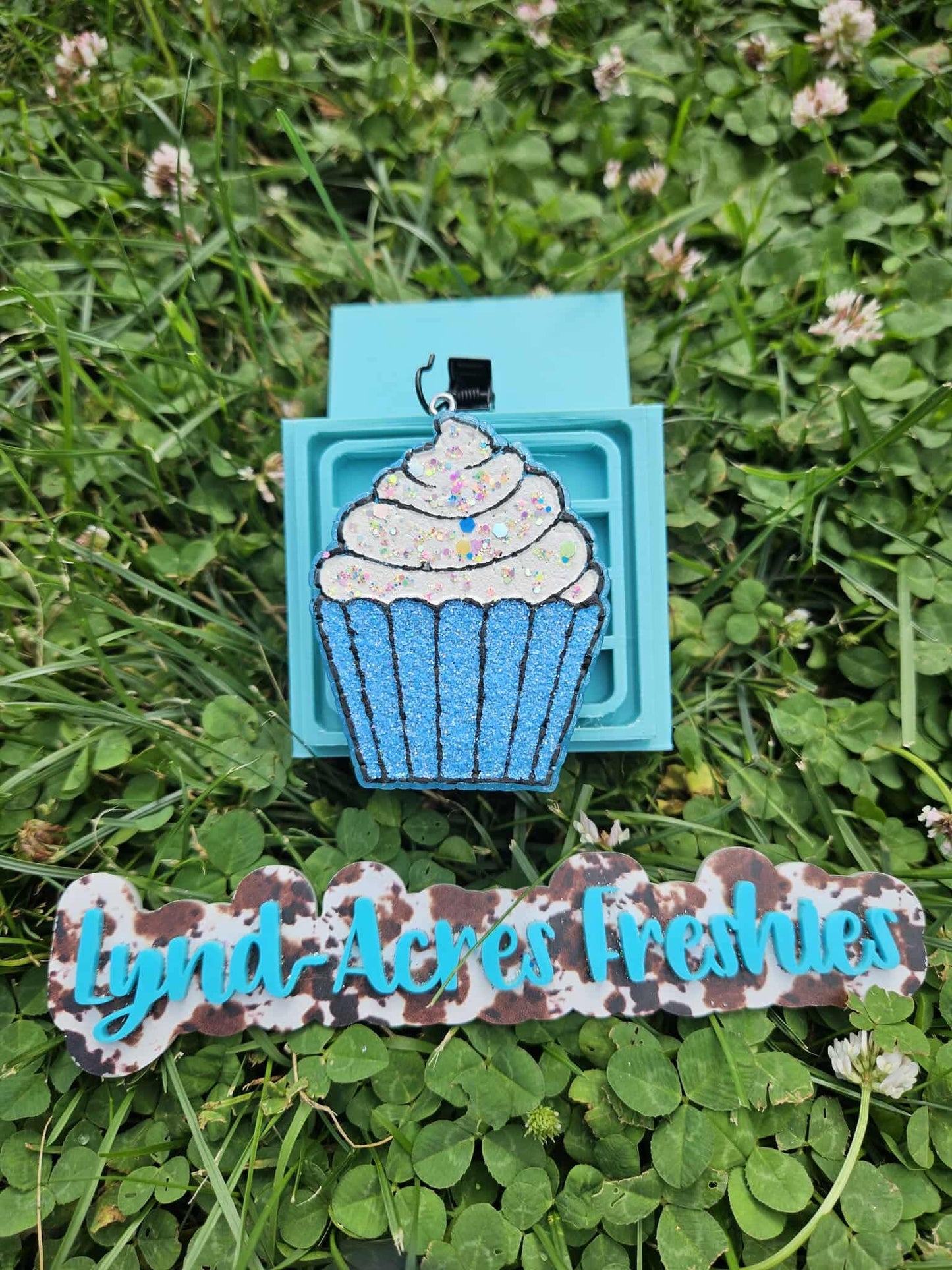 Cupcake vent clip
