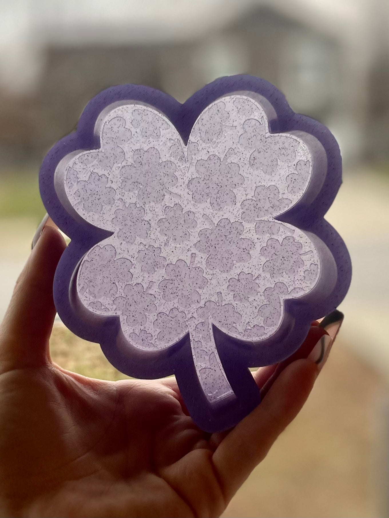 Multi-Clover Vent clip